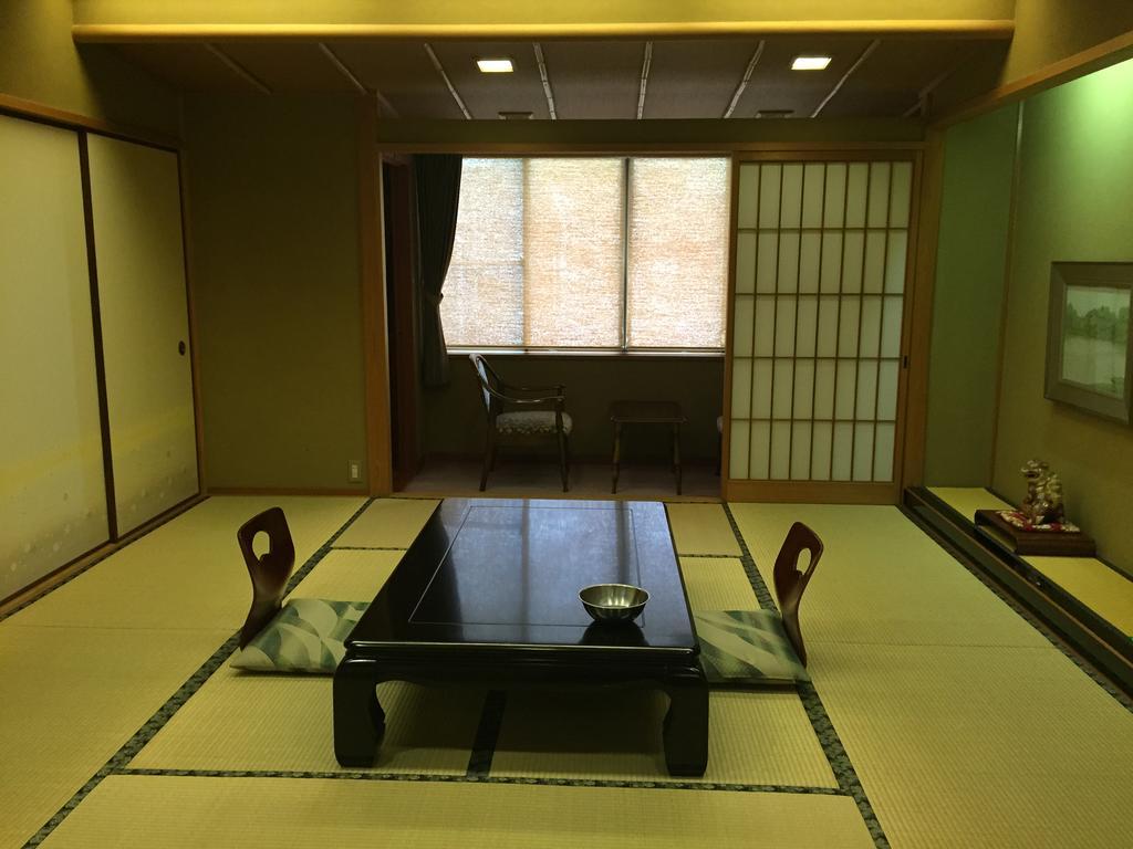 Ryokan Mitsuwa Toyooka  Exteriör bild