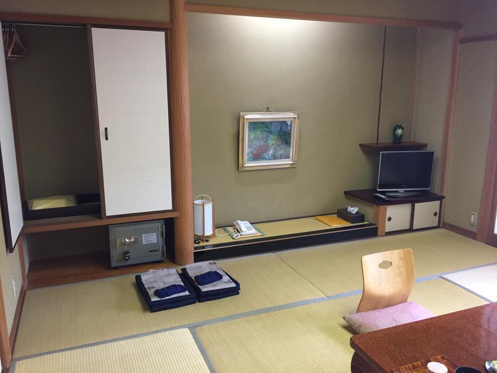 Ryokan Mitsuwa Toyooka  Exteriör bild