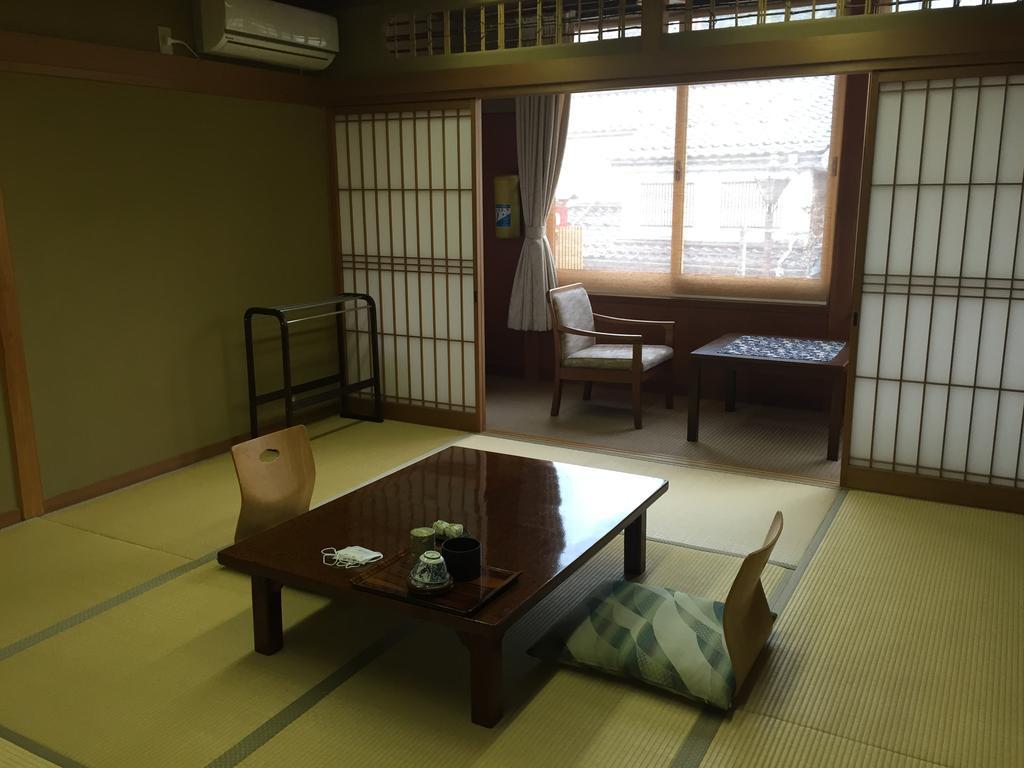 Ryokan Mitsuwa Toyooka  Exteriör bild